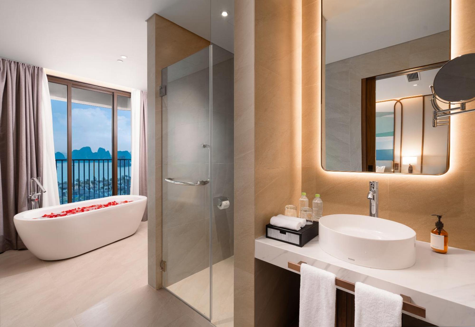 Wyndham Garden Sonasea Van Don Cai Rong Экстерьер фото