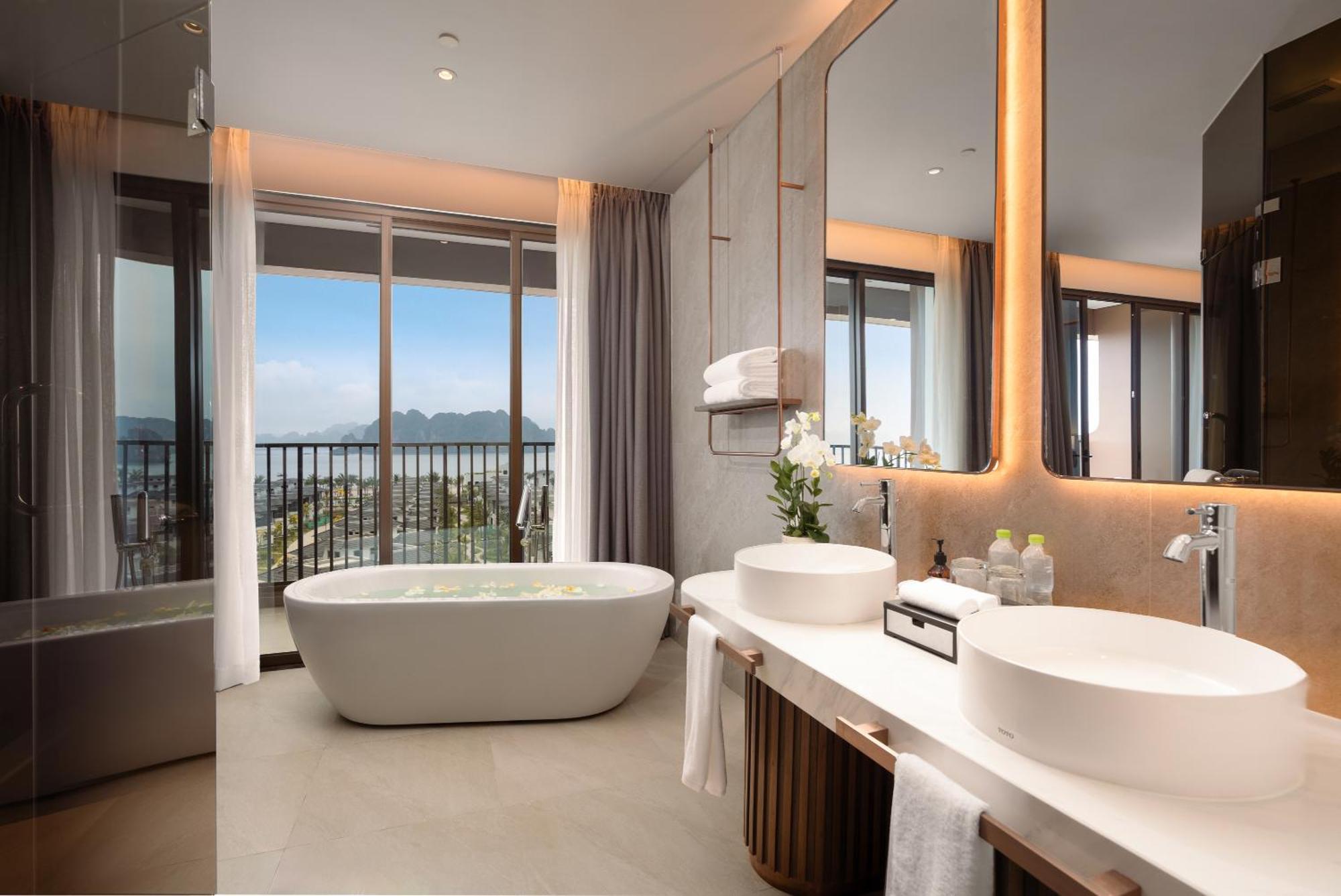 Wyndham Garden Sonasea Van Don Cai Rong Экстерьер фото