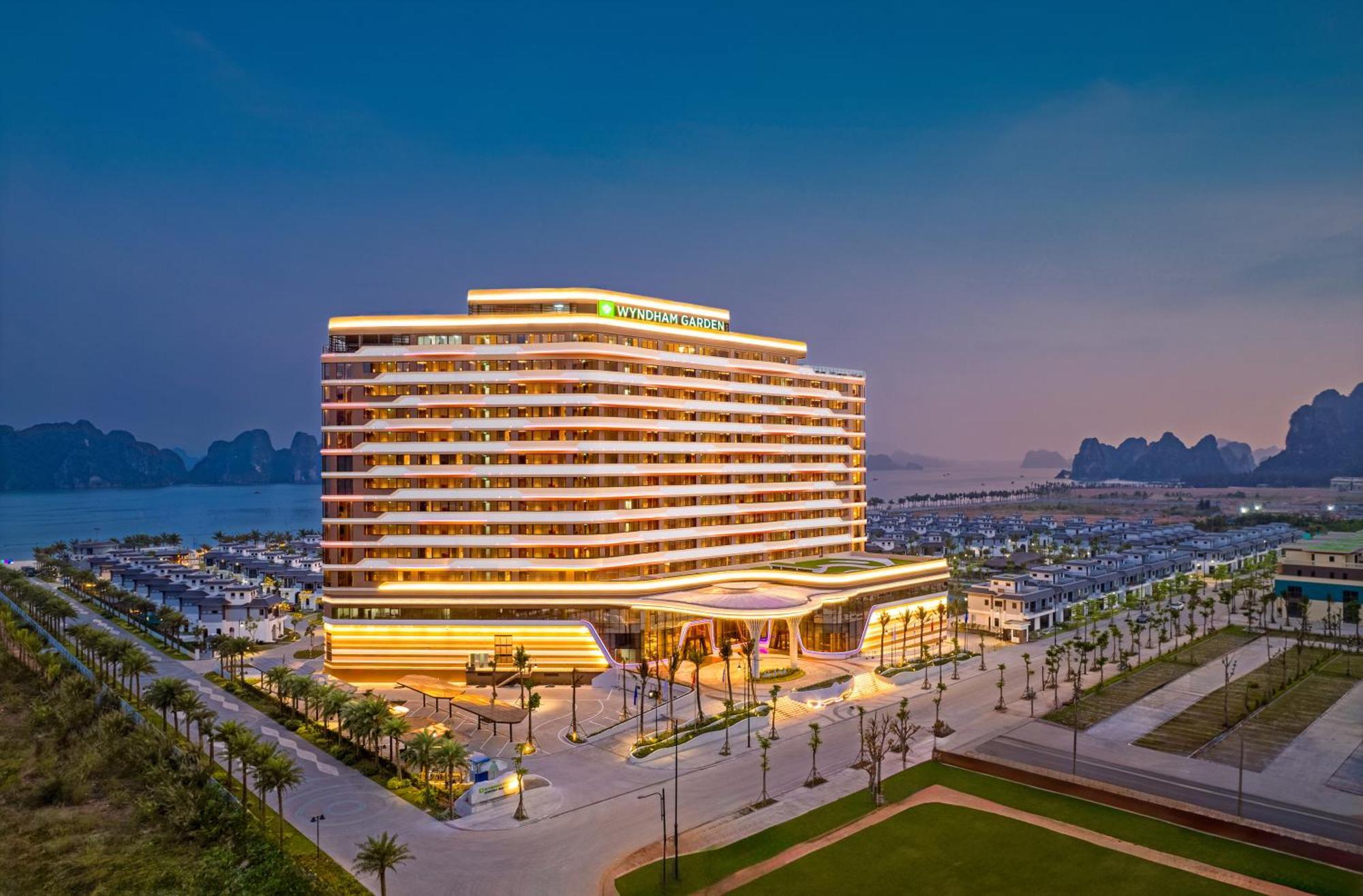 Wyndham Garden Sonasea Van Don Cai Rong Экстерьер фото